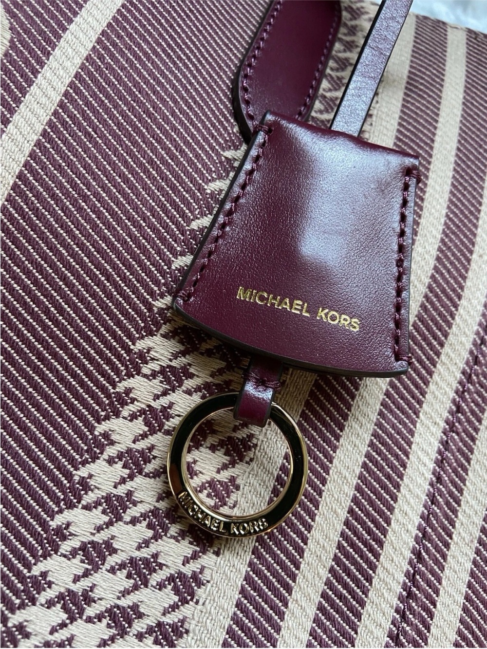 NWT: Michael Kors Maroon & Beige Striped Tote with Wristlet - Picture 4 of 13